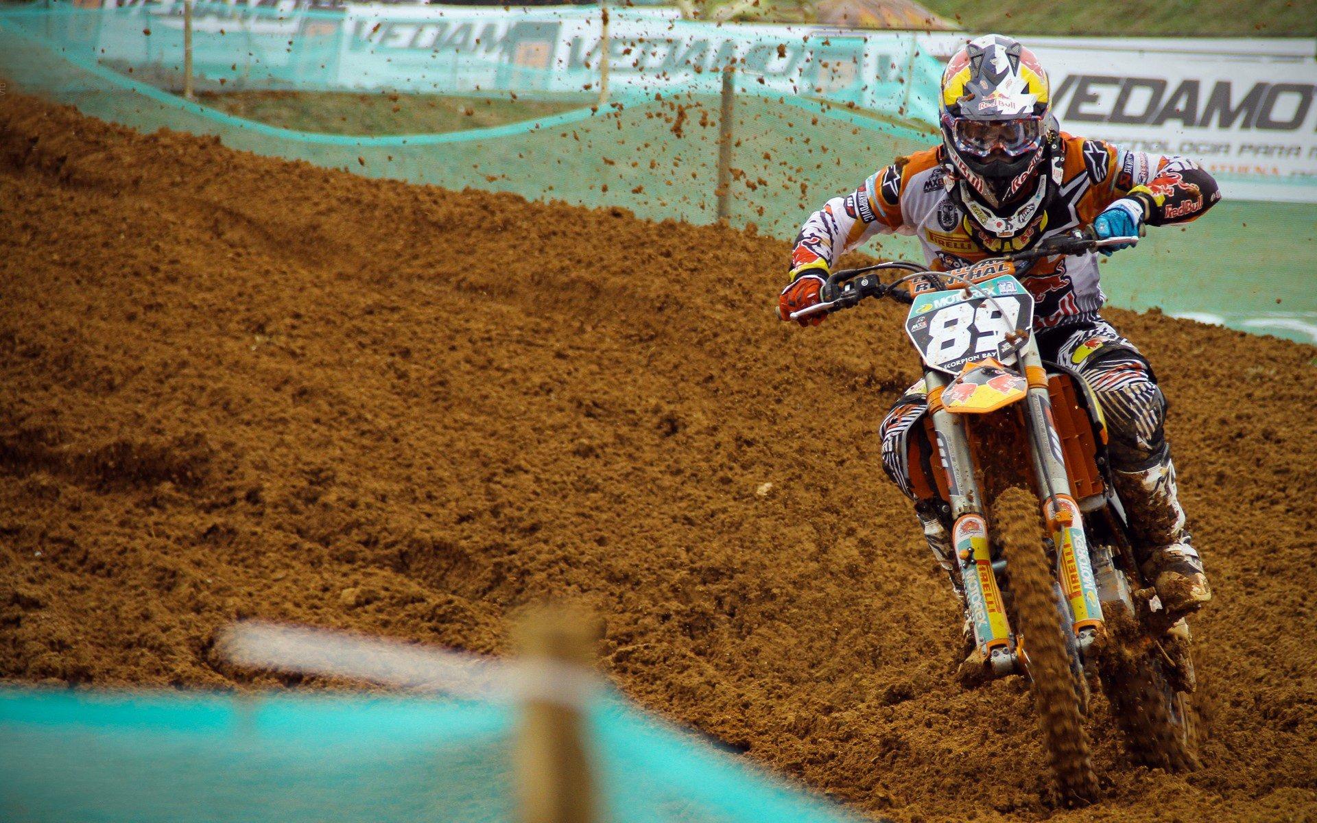 UFC 300重磅对决敲定,轻量级冠军战领衔,多位传奇选手回归