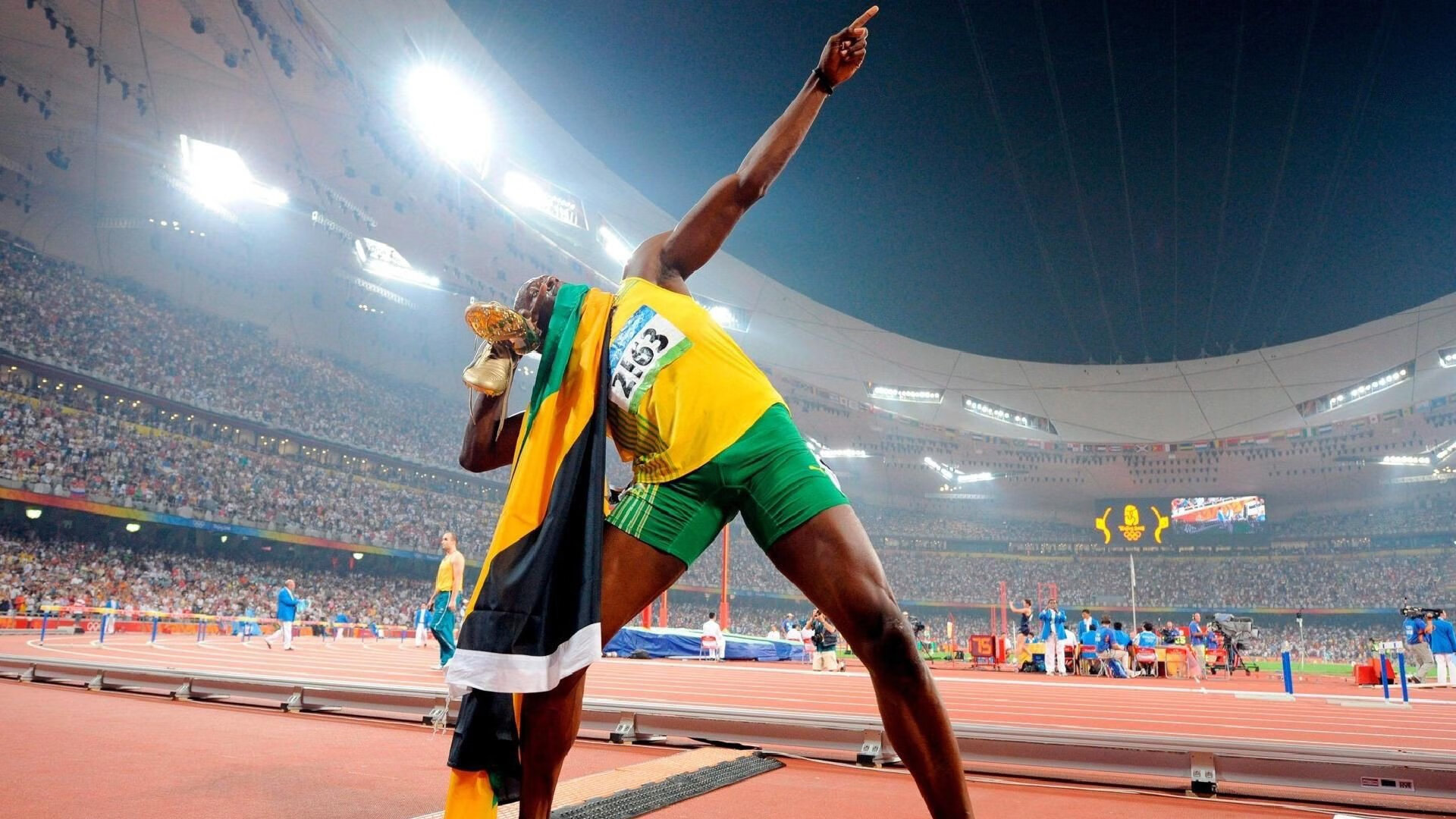 短跑新星闪耀全国田径锦标赛，破纪录夺冠引热议