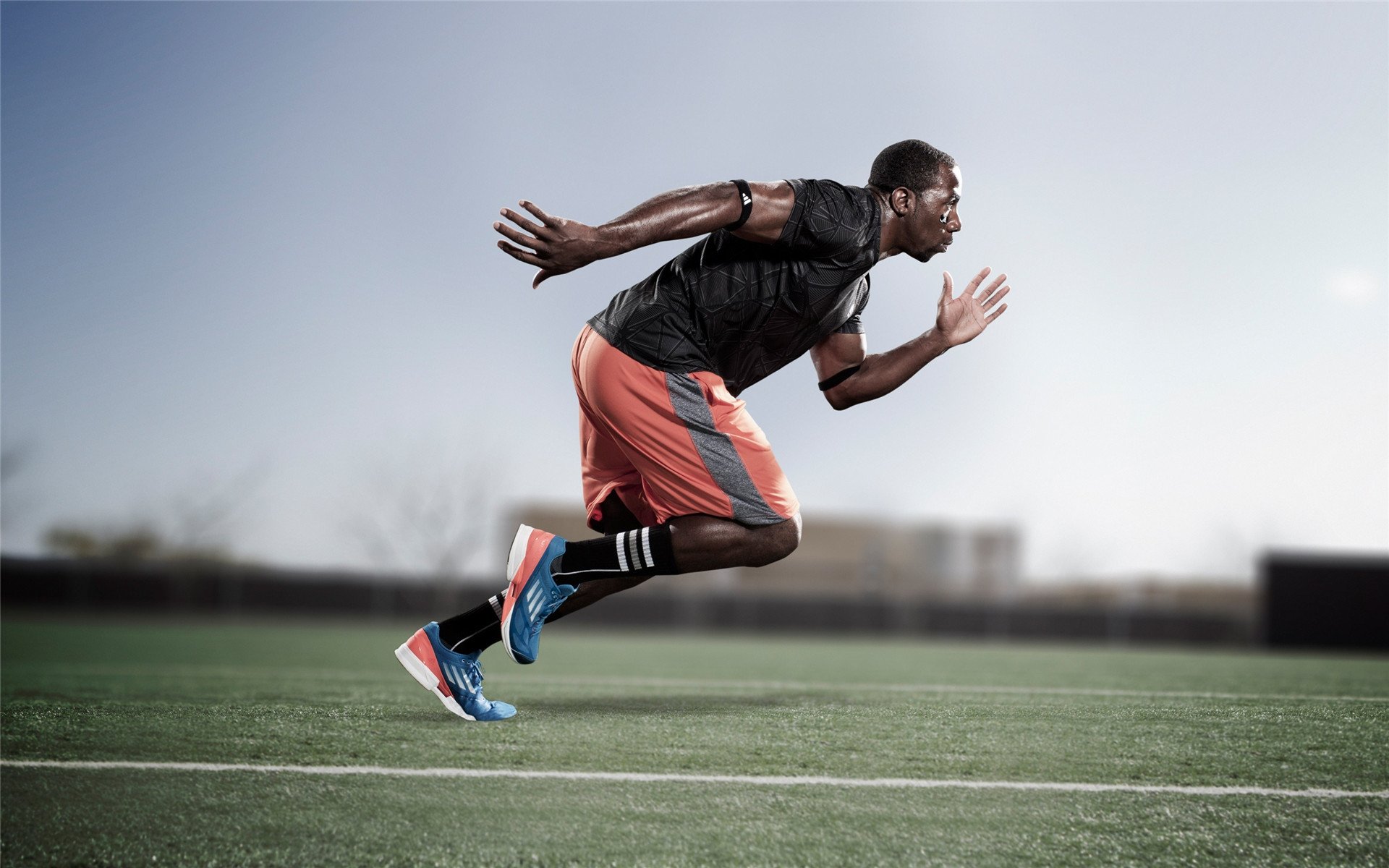 体育明星携手慈善机构 助力贫困地区青少年体育发展